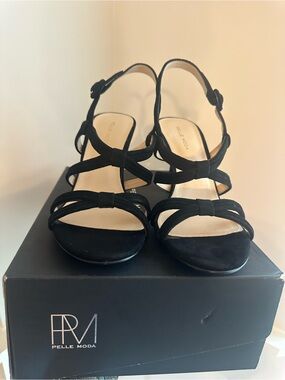 Pelle Moda Black Strappy Open-Toe Slingback Heels